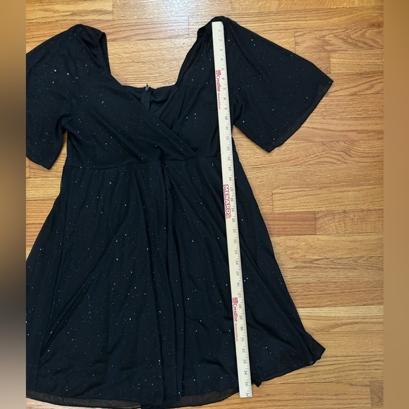 Shein Curve Dress Women’s 1XL (14) Black Sparkly V Neck Short Sleeve A line NWOT - Picture 8 of 8